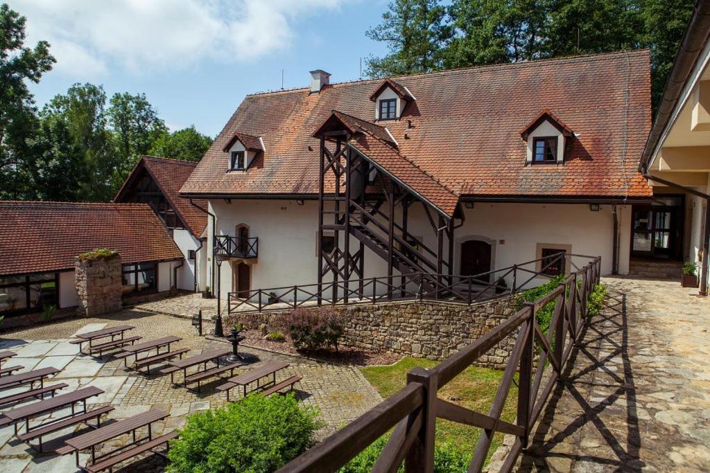 Penzion Siskuv Mlyn Telč Exterior foto